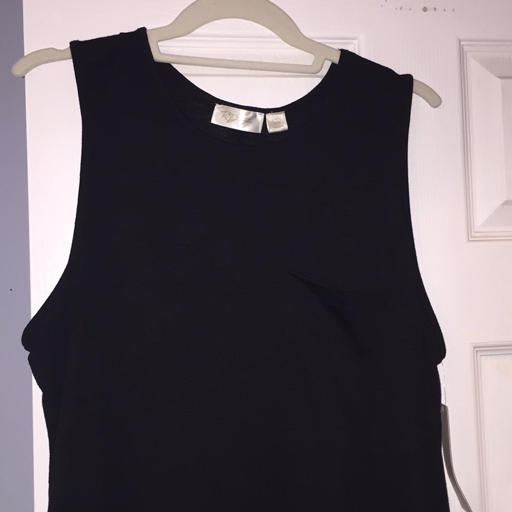 Dress - Picture 5 of 5